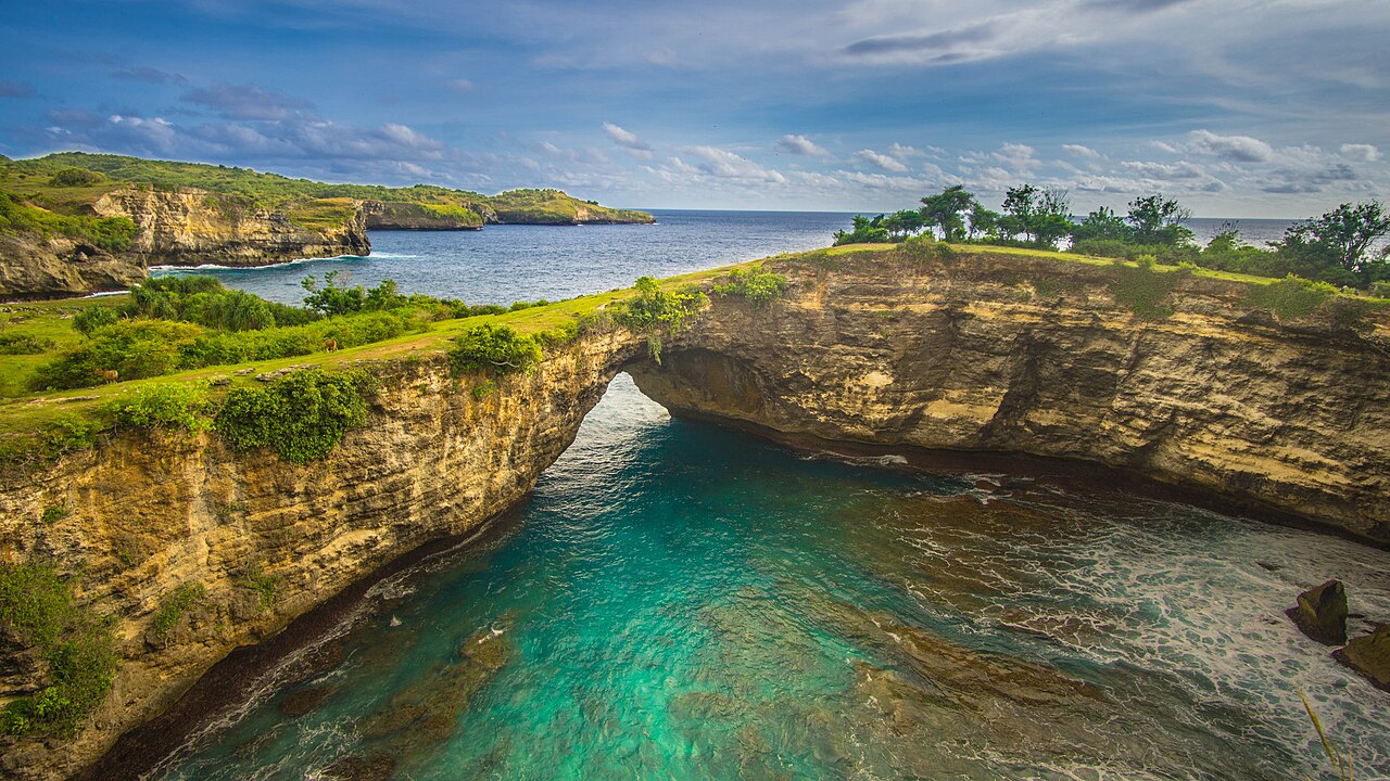 Kelingking Beach